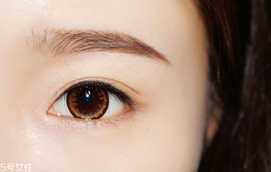 2018秋冬酒紅色眼妝怎么畫？神秘又有女人味的妝容