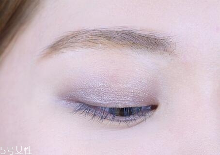 西柚色眼影怎么畫？教你畫高冷女神妝容