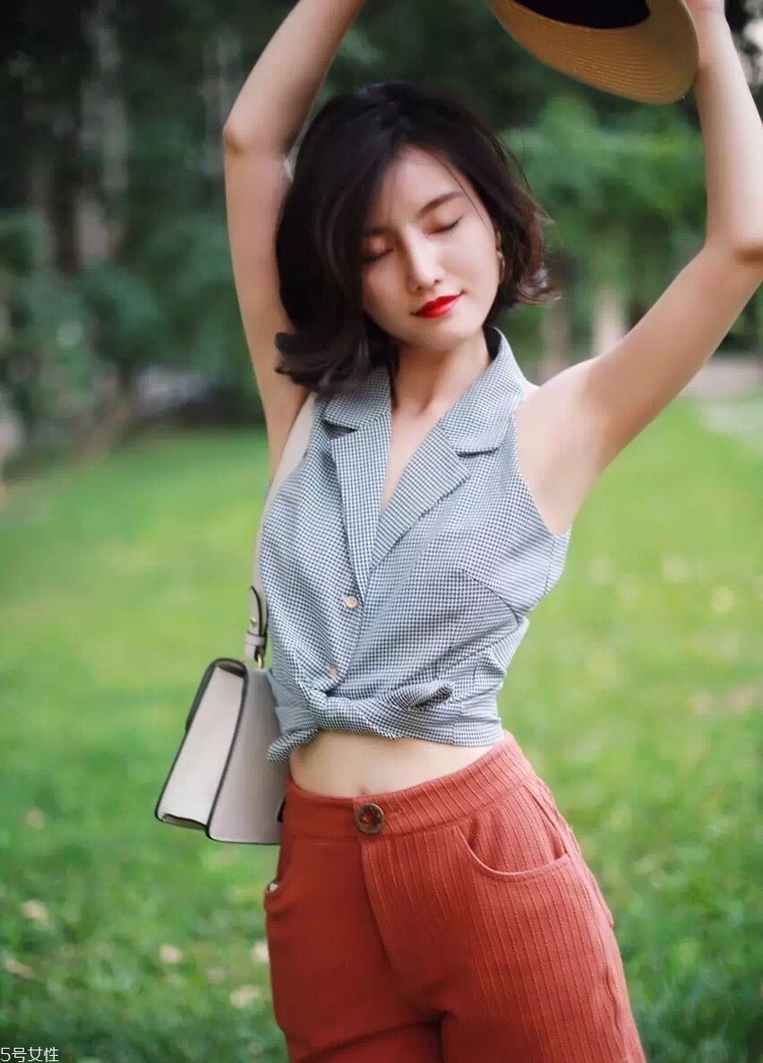 梨型身材怎么穿衣搭配 梨形女生穿搭手冊 梨型身材怎么穿衣搭配 梨形女生穿搭手冊