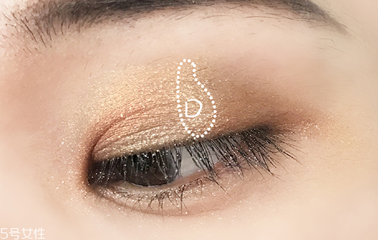 粉棕色眼妝怎么畫？蜜桃?jiàn)y畫法