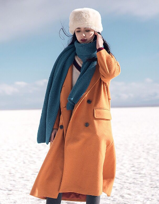 純色呢大衣怎么搭配？這樣搭美到?jīng)]朋友