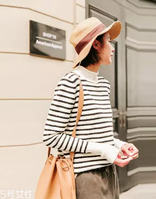 冬天內搭怎么穿？一件毛衣搞定冬天內搭難題