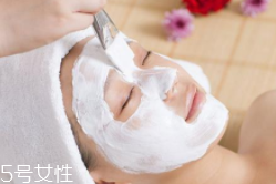 面膜和其他產(chǎn)品區(qū)別是什么？面膜保濕時(shí)間短