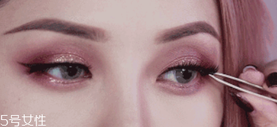 腫泡眼如何畫出高級眼妝？3步變俏麗眼眸