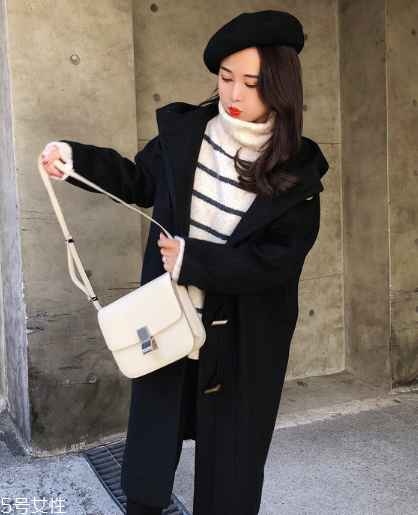 大衣上的蝴蝶結怎么打？簡單幾步輕松搞定