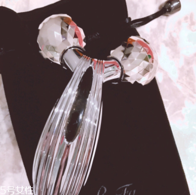 范爺同款Rafa按摩滾輪需要插電嗎？太陽能發(fā)電