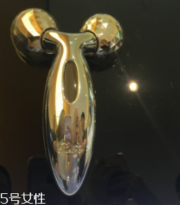 范爺同款Rafa按摩滾輪需要插電嗎？太陽能發(fā)電