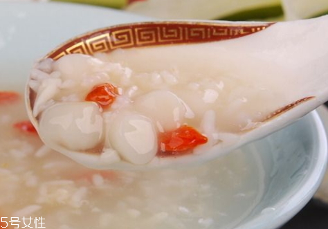 酒釀有點苦是怎么回事 發(fā)酵時間過長 酒釀有點苦是怎么回事 發(fā)酵時間過長