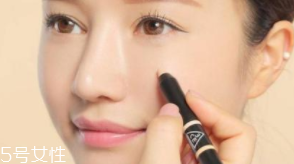 底妝工具該怎么選？干皮適合刷子