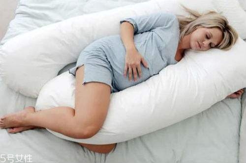 孕婦左側(cè)睡好還是右側(cè)睡好 左側(cè)睡最舒適 孕婦左側(cè)睡好還是右側(cè)睡好 左側(cè)睡最舒適