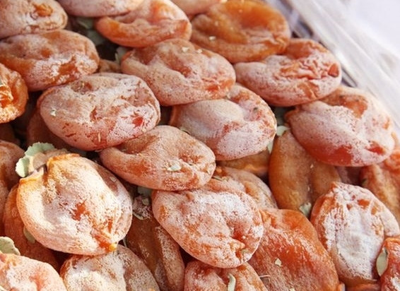 喉嚨痛能吃柿餅嗎 柿餅鈣質高6倍 喉嚨痛能吃柿餅嗎 柿餅鈣質高6倍