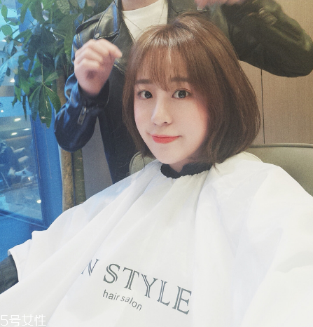 2018最新流行趨勢發(fā)色 你跟女神就差一個(gè)發(fā)色