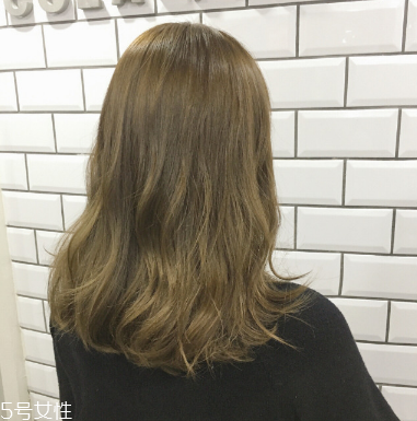 2018最新流行趨勢發(fā)色 你跟女神就差一個(gè)發(fā)色