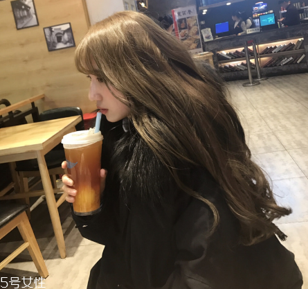 2018最新流行趨勢發(fā)色 你跟女神就差一個(gè)發(fā)色