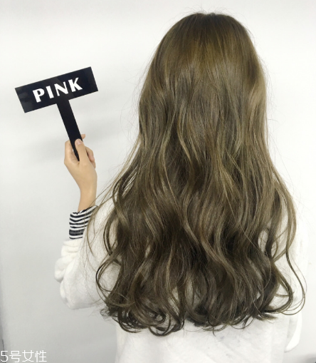 2018最新流行趨勢發(fā)色 你跟女神就差一個(gè)發(fā)色