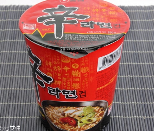 辛拉面多少錢一包？辛拉面價(jià)格有點(diǎn)偏貴