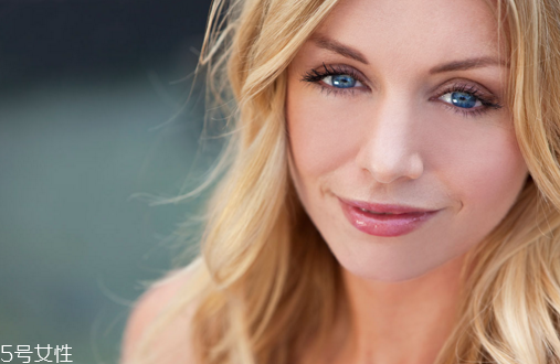 開(kāi)眼角后化妝的危害 開(kāi)眼角后的護(hù)理方法 開(kāi)眼角后化妝的危害 開(kāi)眼角后的護(hù)理方法