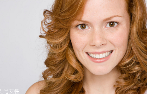 開眼角后會疤痕增生嗎？開眼角后馬上化妝導致疤痕增生