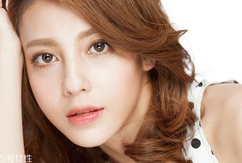 開眼角后會疤痕增生嗎？開眼角后馬上化妝導致疤痕增生