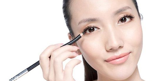 眼線液筆不出水怎么辦？畫眼線的常見誤區(qū)