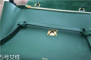 celine鯰魚包怎么打開？個大量輕難怪超模都愛它