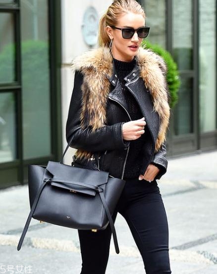 celine鯰魚(yú)包怎么打開(kāi)？個(gè)大量輕難怪超模都愛(ài)它