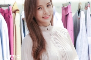 怎么選擇適合自己的襯衫？穿對了顯年輕