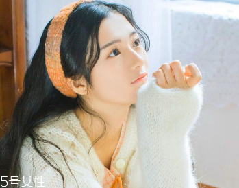 怎么選擇適合自己的襯衫？穿對了顯年輕