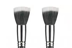 粉底液刷怎么挑選？不用買大牌貨
