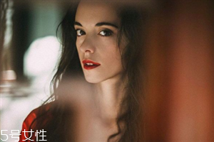 納米無痕雙眼皮多少錢？納米無痕雙眼皮就是埋線雙眼皮