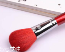 散粉刷怎么挑選？三種材質(zhì)各有優(yōu)點