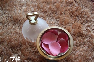 花瓣腮紅怎么做的？貌美又好用