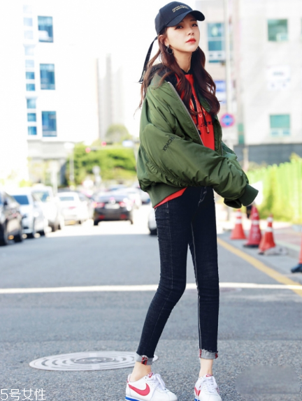 紅色衛(wèi)衣配什么外套？六款搭配任意挑選