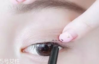 眼線液筆可以畫內(nèi)眼線嗎？