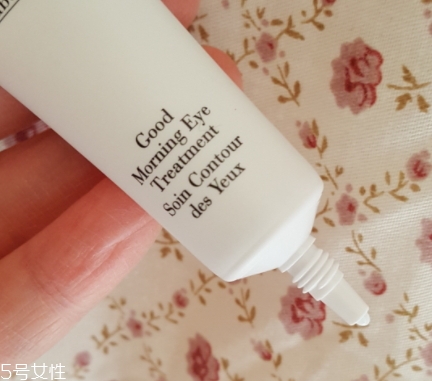 眼部凝膠什么時(shí)候用？更加推薦晚上用