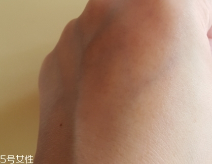 眼部凝膠什么時(shí)候用？更加推薦晚上用