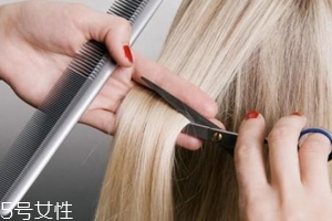 剪發(fā)能促進(jìn)頭發(fā)生長嗎？毫無關(guān)系