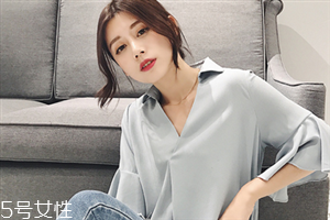 種睫毛是怎么種的？種睫毛是粘在睫毛這個位置