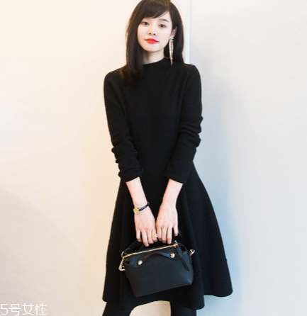 怎么穿衣服有女人味？跟著她學(xué)就對(duì)了