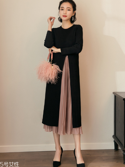 小香風連衣裙怎么搭配？給你滿滿的女人味