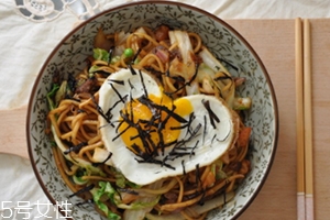 拉面可以炒嗎？教你炒拉面