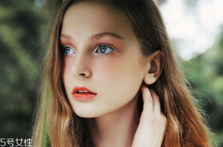 納米無痕雙眼皮的線會(huì)被吸收嗎？納米雙眼皮不是永久的