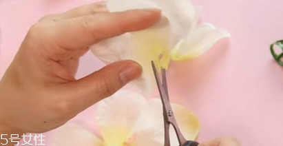 花瓣腮紅怎么做的？貌美又好用