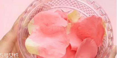 花瓣腮紅怎么做的？貌美又好用