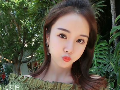 割雙眼皮可能出現的癥狀 割雙眼皮秋季好因為陽光弱 割雙眼皮可能出現的癥狀 割雙眼皮秋季好因為陽光弱