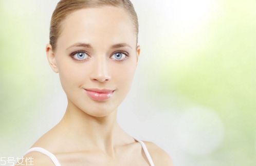 孕睫術(shù)多久后做美瞳線？孕睫術(shù)眼睛腫緩解小妙招