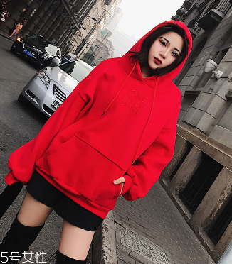 2018流行什么款式的衛(wèi)衣？這些衛(wèi)衣值得一看