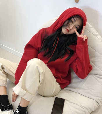 2018流行什么款式的衛(wèi)衣？這些衛(wèi)衣值得一看