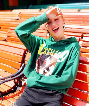 朋克風女生穿衣 朋克和冬日更搭！