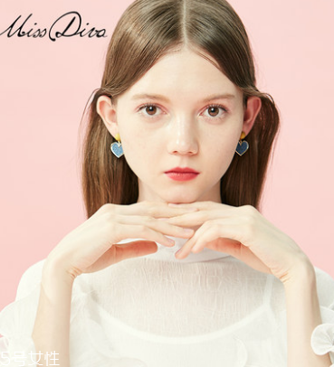 朋克風女生穿衣 朋克和冬日更搭！